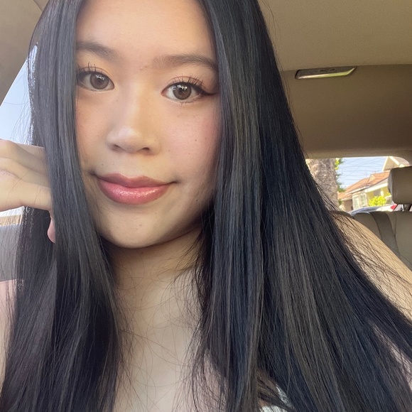 Meet your Posher, Jennie - Picture 1 of 1